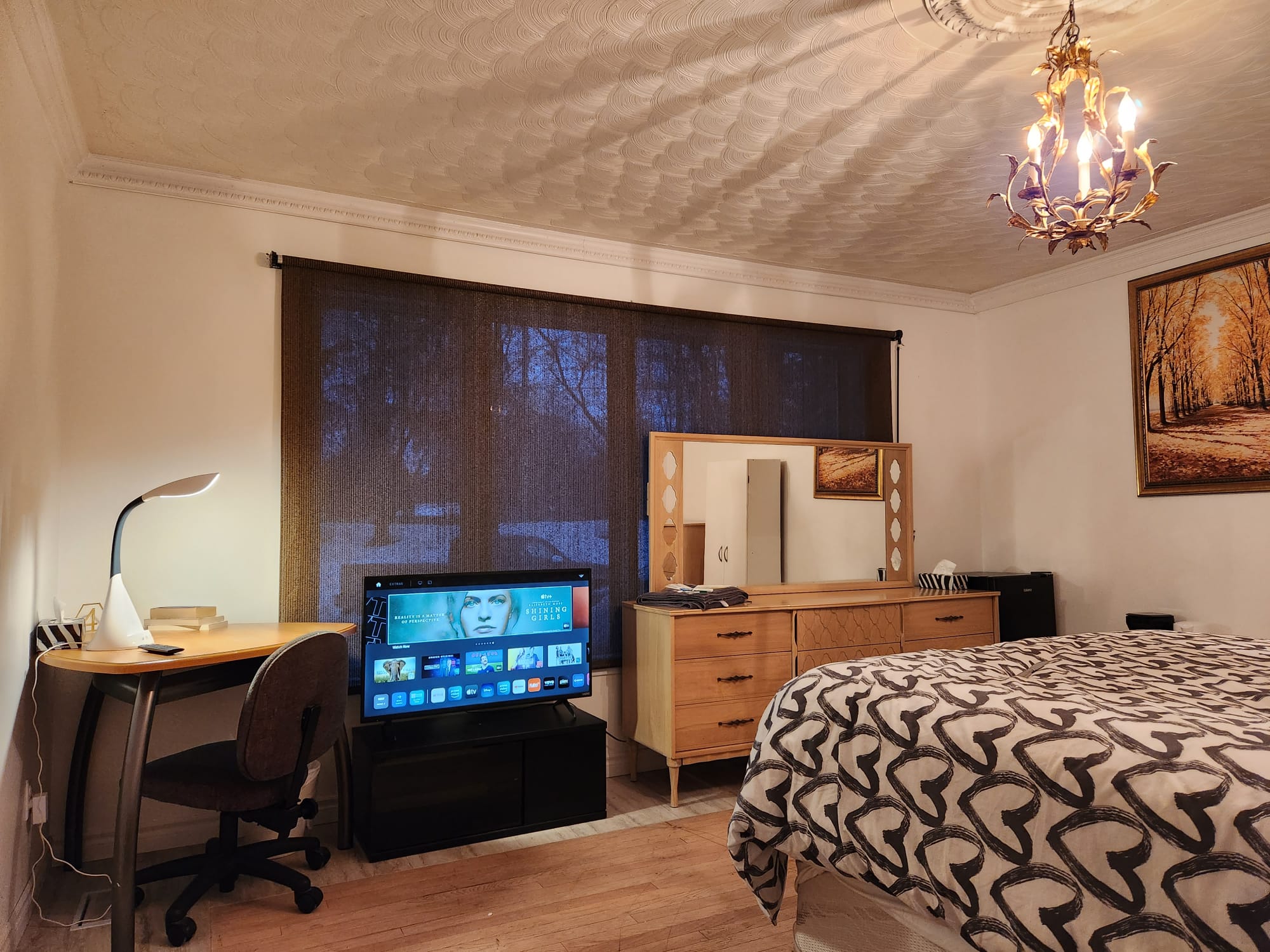 Amour - Room 4/Chambre 4 at Amour, furnished room in Aylmer, Gatineau