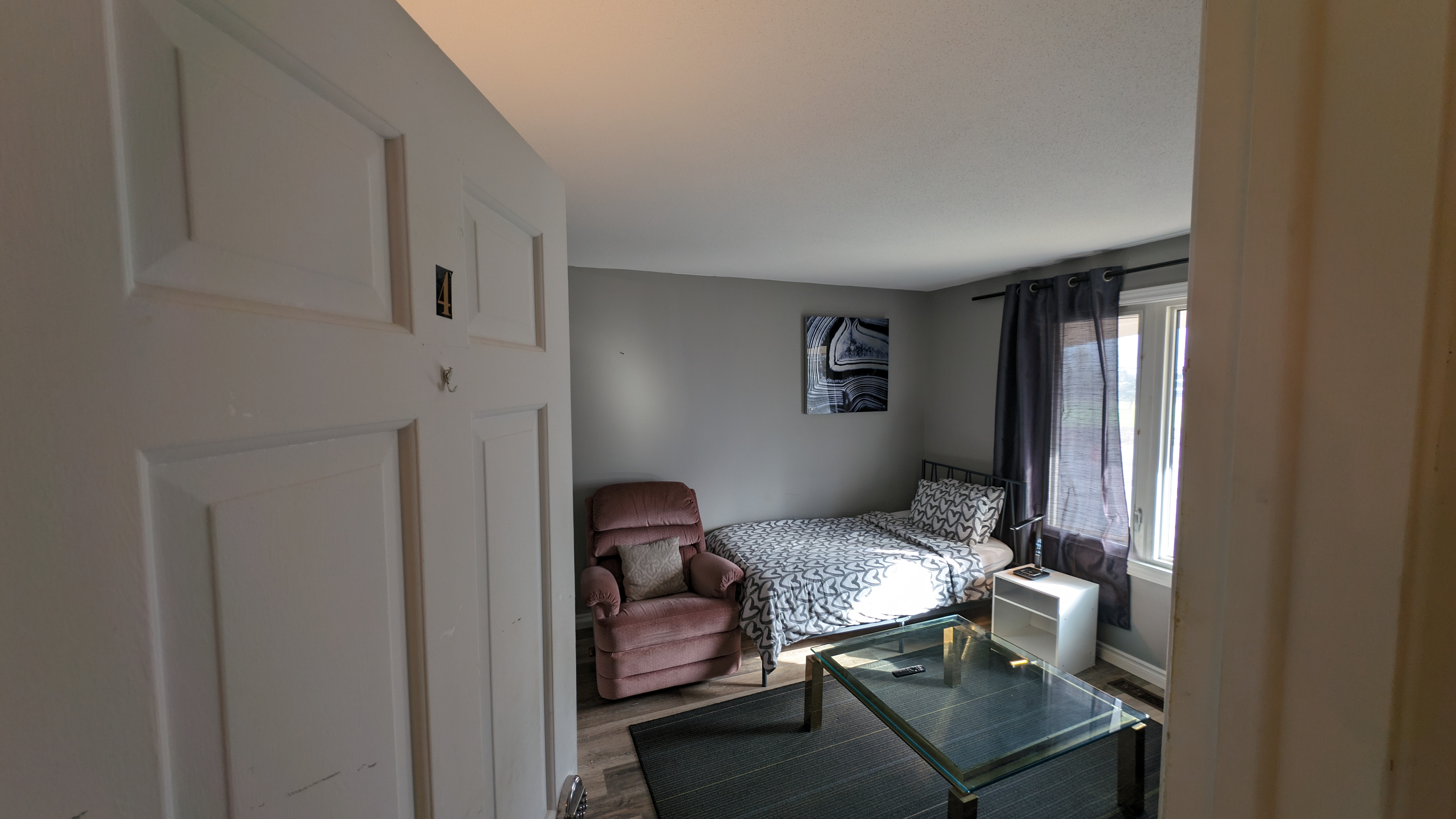 Colline - Room 4/Chambre 4 at Colline, furnished room in Aylmer, Gatineau