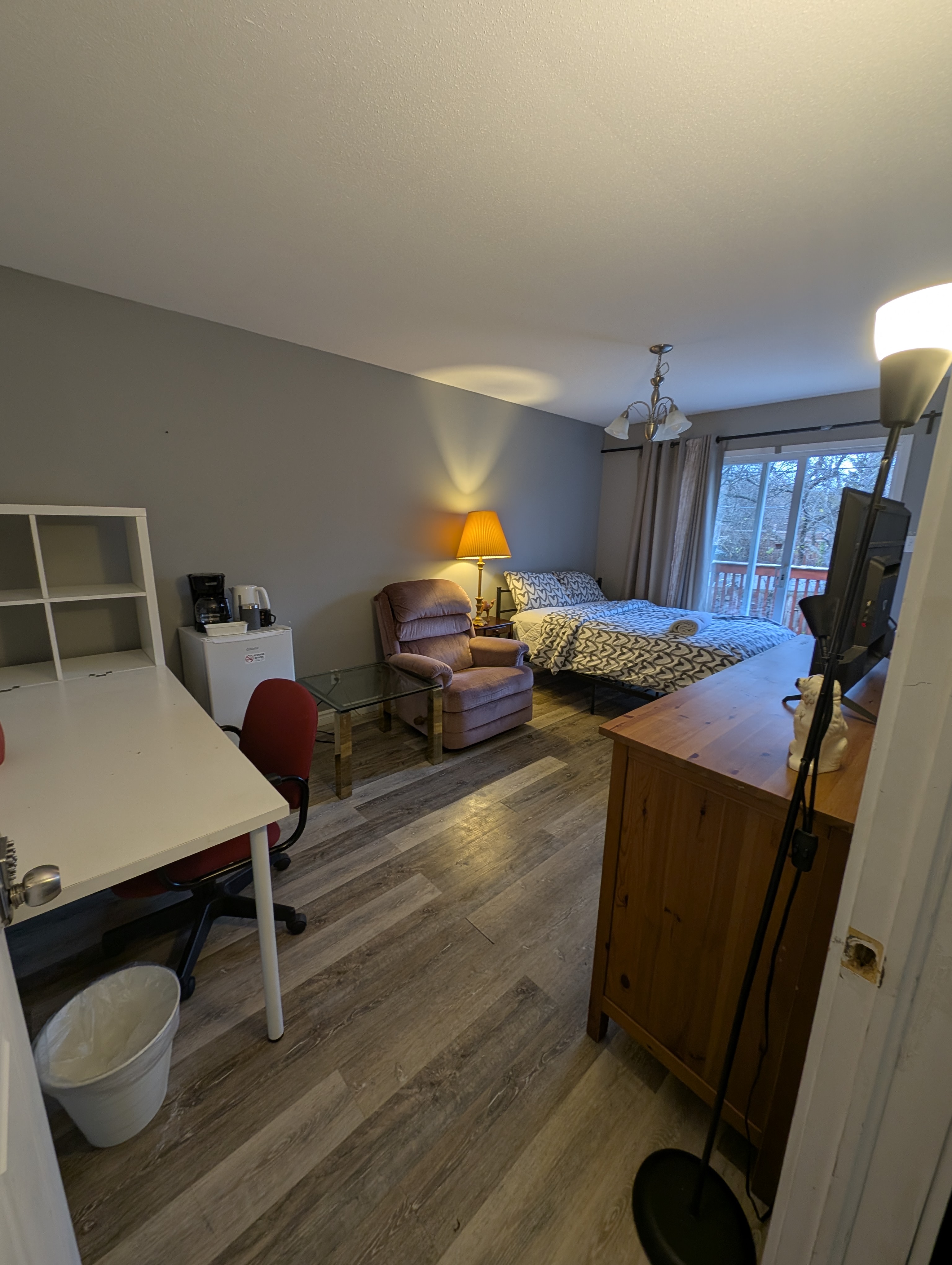 Colline - Room 2/Chambre 2 at Colline, furnished room in Aylmer, Gatineau