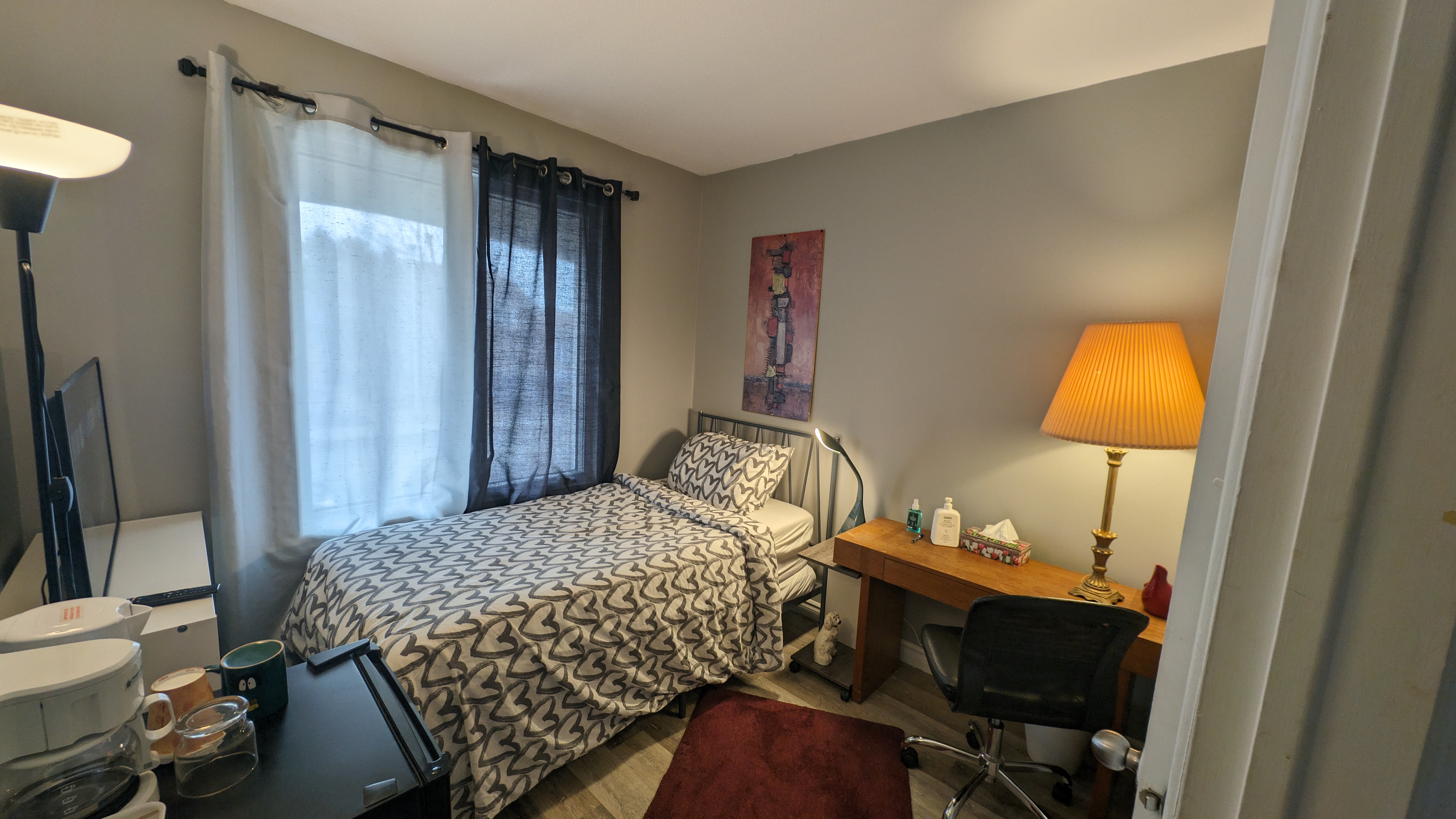 Colline - Room 8/Chambre 8 at Colline, furnished room in Aylmer, Gatineau