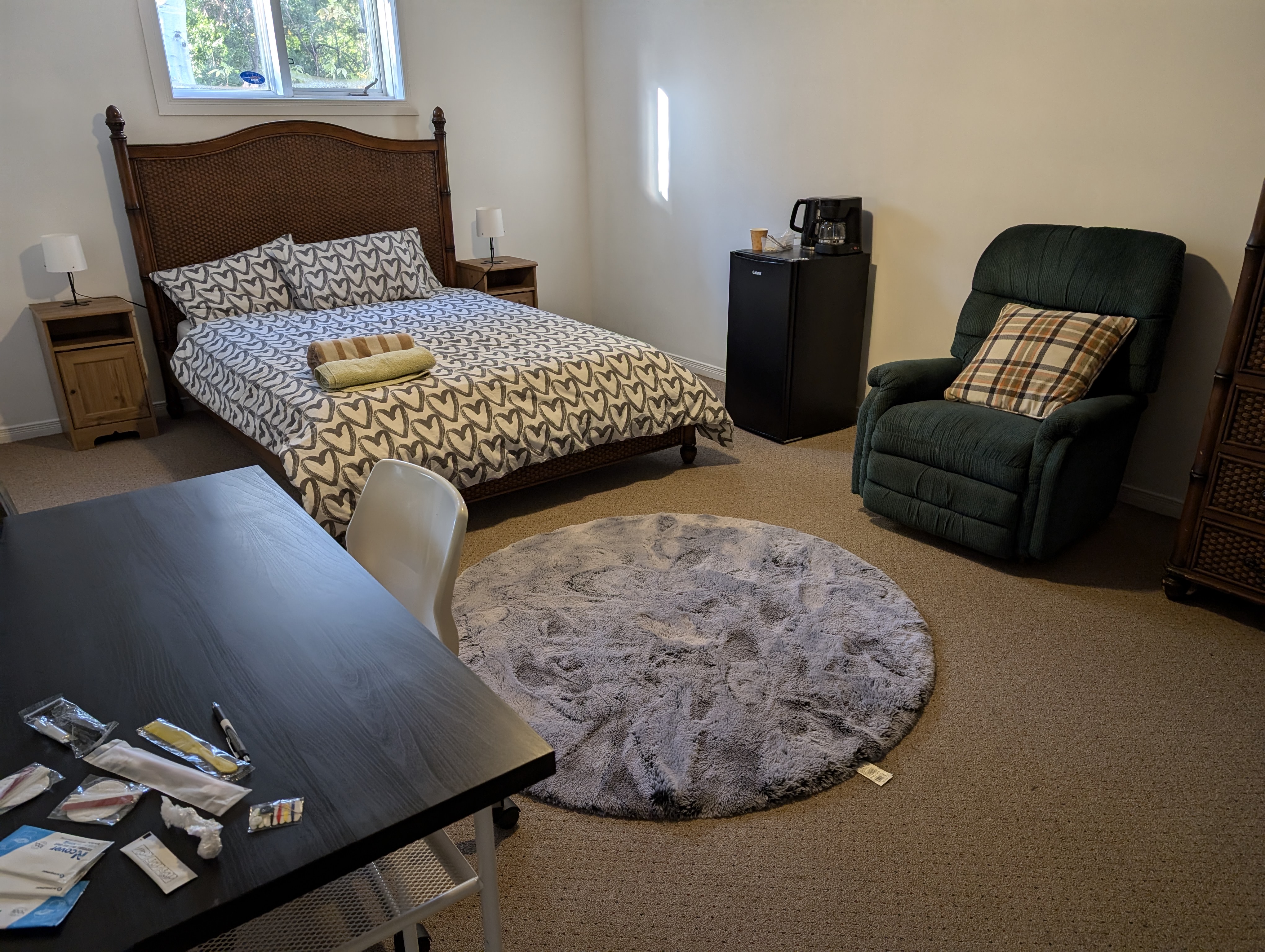 Amour - Room 8/Chambre 8 at Amour, furnished room in Aylmer, Gatineau