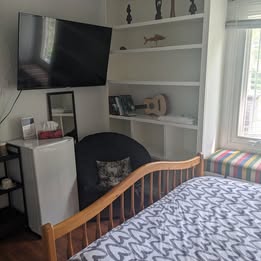 Conrad - Room 3/Chambre 3 at Conrad, furnished room in Aylmer, Gatineau